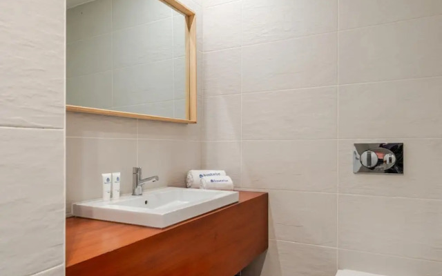 Gaia Superb Terrace Flat