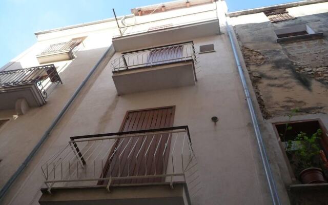 House With 2 Bedrooms In Fondi With Balcony 11 Km From The Beach