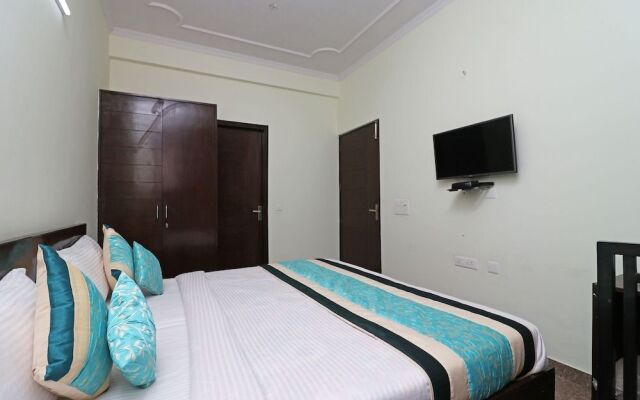 OYO 10172 Dhruv Residency