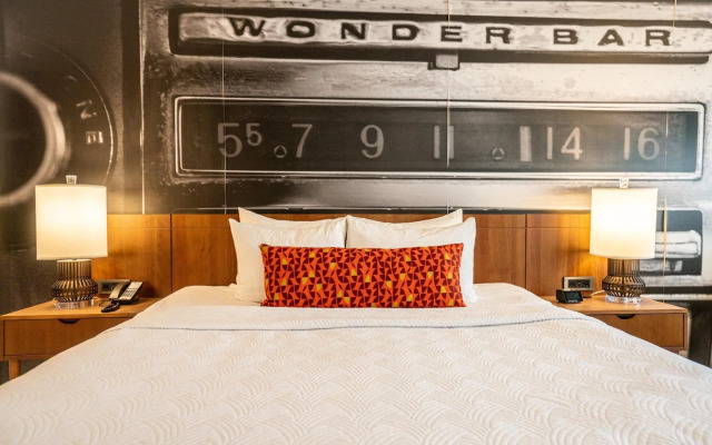 Hotel Indigo Memphis Downtown by IHG