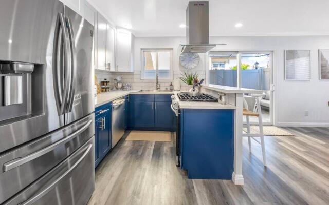 LuxuryTownhome.3Blks2Beach.E-Bikes.75”4kTV