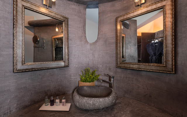 Andronis Luxury Suites