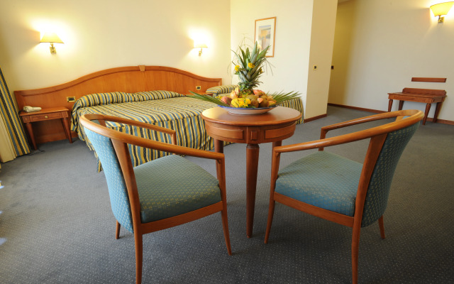 Hotel President