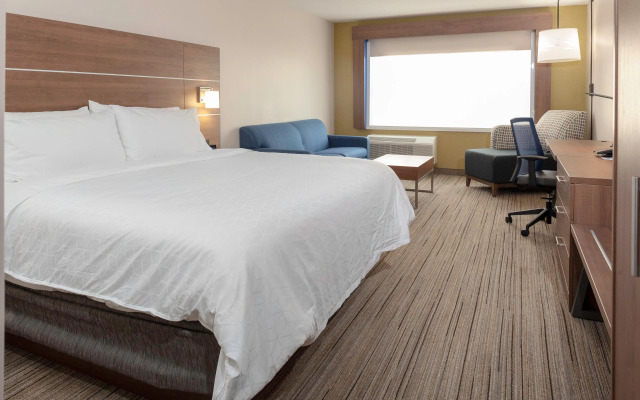 Holiday Inn Express & Suites Phoenix East - Gilbert by IHG