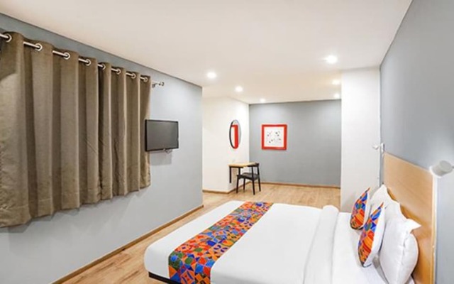 OYO Townhouse 333 Sector 121 Noida
