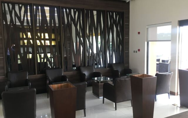 Golden Tulip Agulu Lake Hotel & Resort