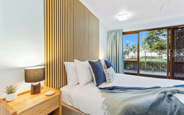 Rainforest Reef Retreat - Esplanade Ground-floor Apartment