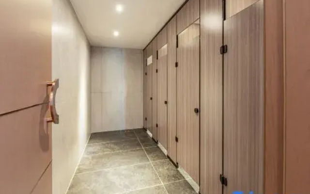 Rezen Hotel Burqin