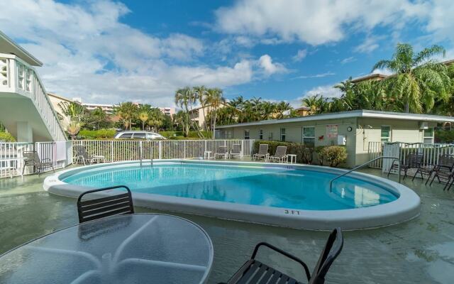 Mid Mari - Gorgeous Nautical Condo Near Beach, Shops & Restaurants- Condo 105