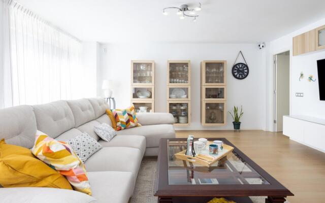 Home2Book Elegance City Center Apartment