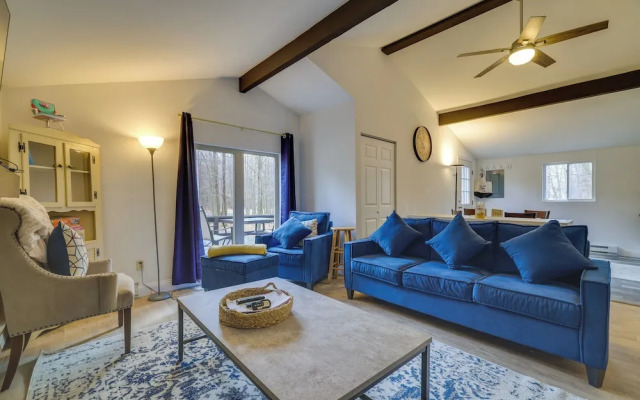 Pet-friendly Pocono Lake Home w/ Fire Pit + Deck!
