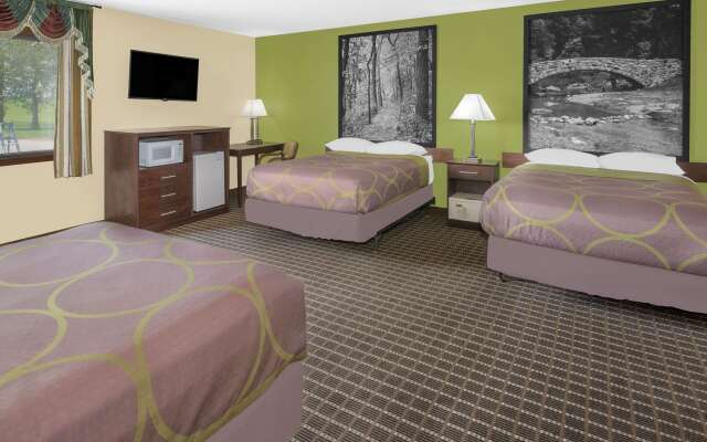 Super 8 by Wyndham Webster City IA