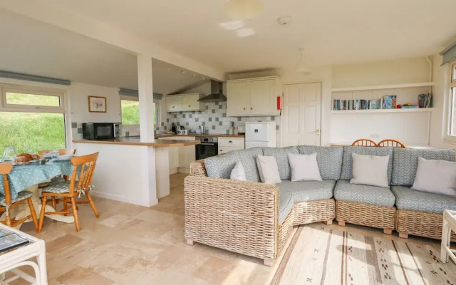 Siesta Chalet, BRIDPORT