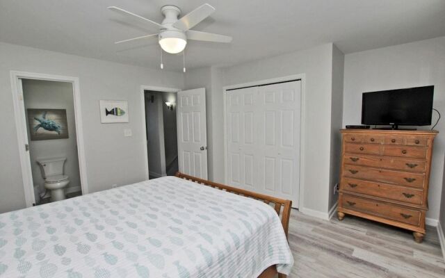 Summerhouse West by Youngs Suncoast