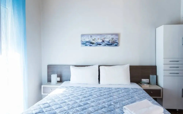 Room in Guest Room - Private Yard Studio 8 km - 5min Away From Malia