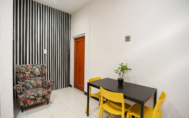 RedDoorz Plus near Mall Kelapa Gading