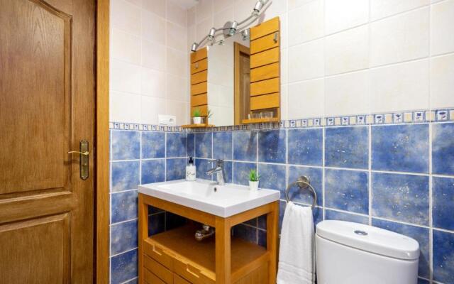 Tasteful apartment near the beach Ref 107