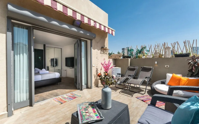 Magical Terrace Best Location in TLV 2BR