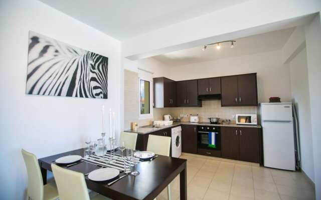 Beautiful Apartment With Communal Pool, Protaras Apartment 1287