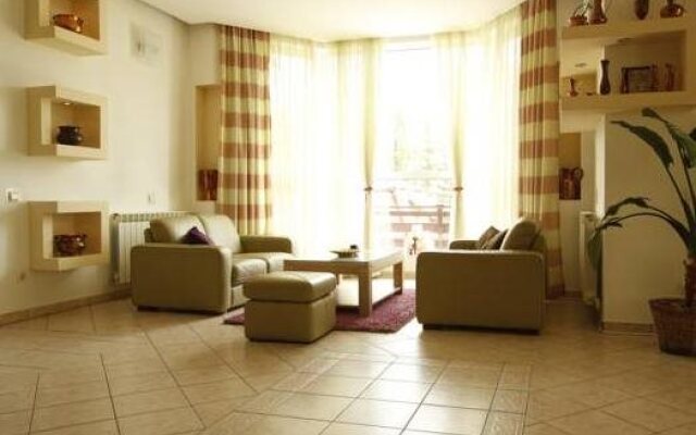 Roberto Hotel