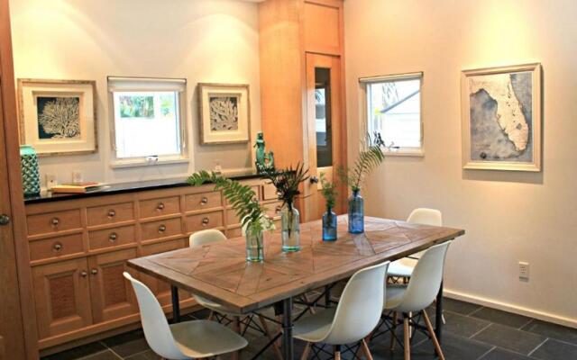 6B D St. Seis Palmas