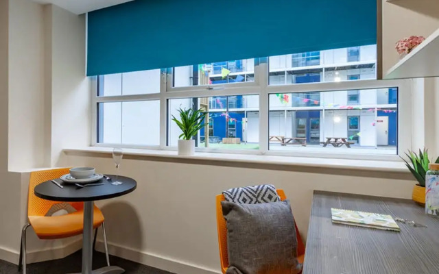 Rooms & Studios for STUDENTS Only BOLTON