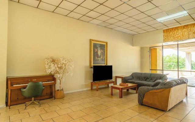 Economy Inn By OYO Livingston TX Hwy 59