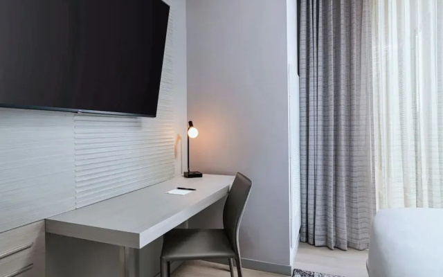 AC Hotel by Marriott Phoenix North Norterra