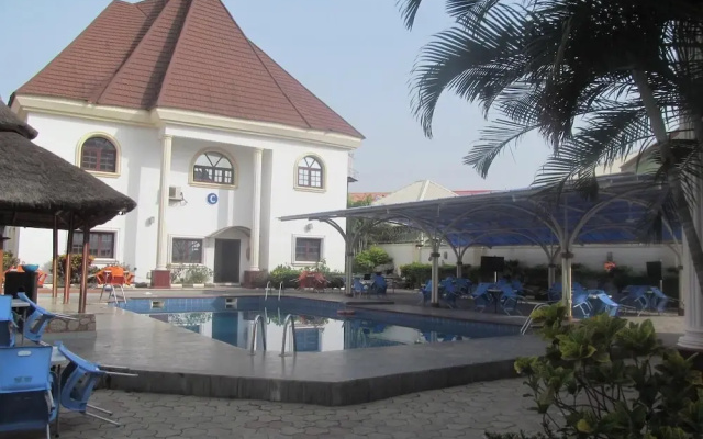 Pauliham Hotel and Suites