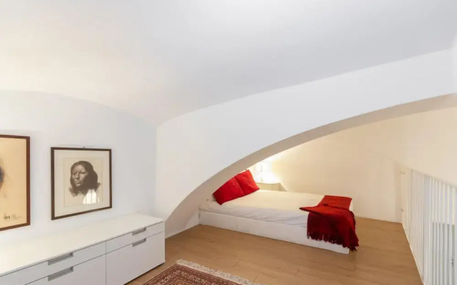 Charming Studio Near Piazza Castello by Wonderful Italy