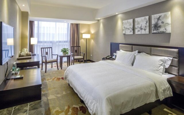 Camphor Forest Hotel