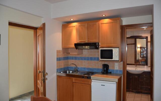 Eleni Beach Apartment