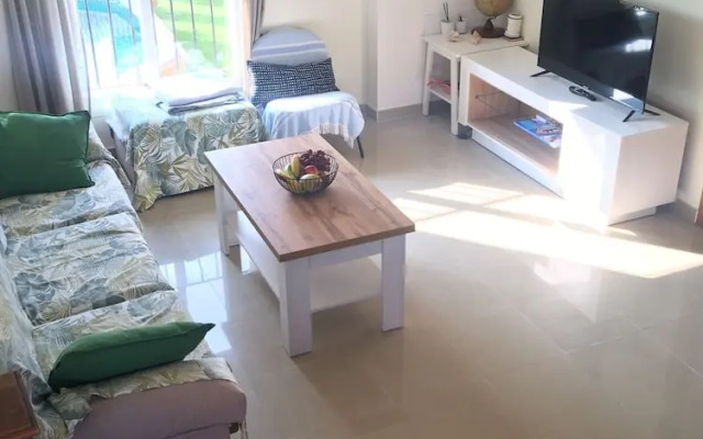 Villa Garden, Pool & sea