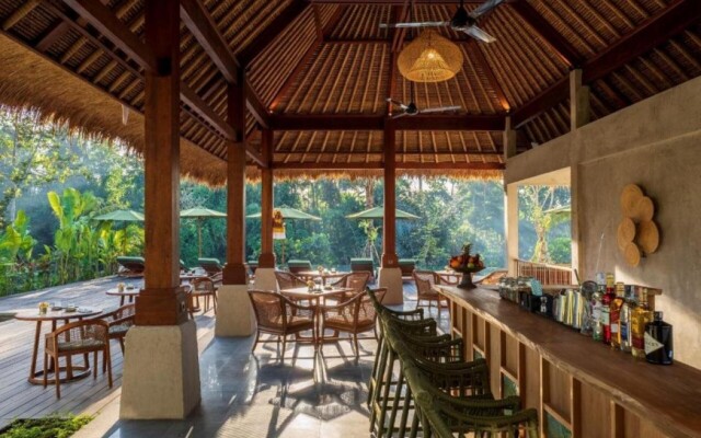 Курорт Adiwana Suweta