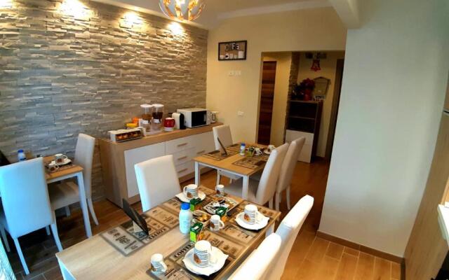 Pisa City Lodge