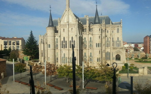 Hotel Gaudí