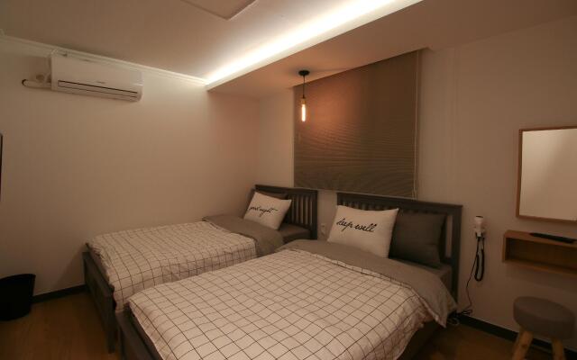 Heima Guesthouse Hongdae