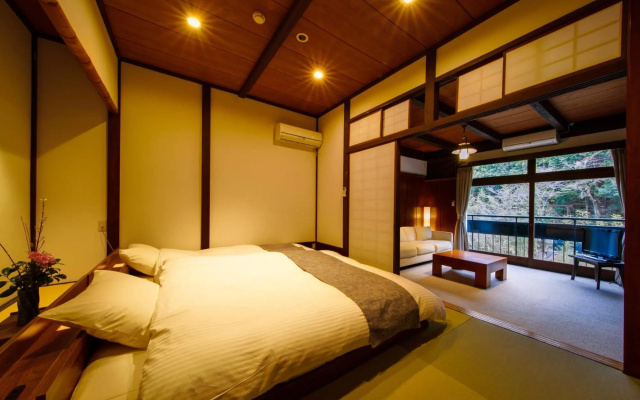 Traditional Onsen Ryokan Izu Yugashima Shirakabe – Guest Rooms – Izu