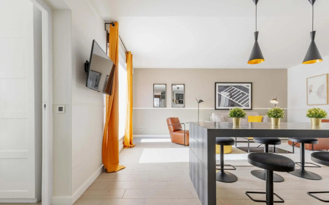 Mit House Madville En Madrid