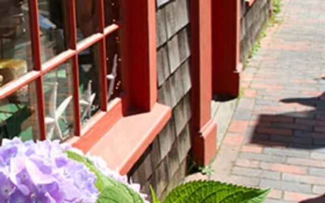 1802 House Bed and Breakfast