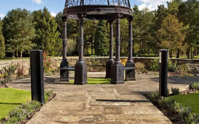 Mercure Leeds Parkway Hotel