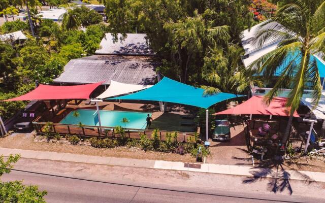 Arcadia Beach Guest House and Car Hire