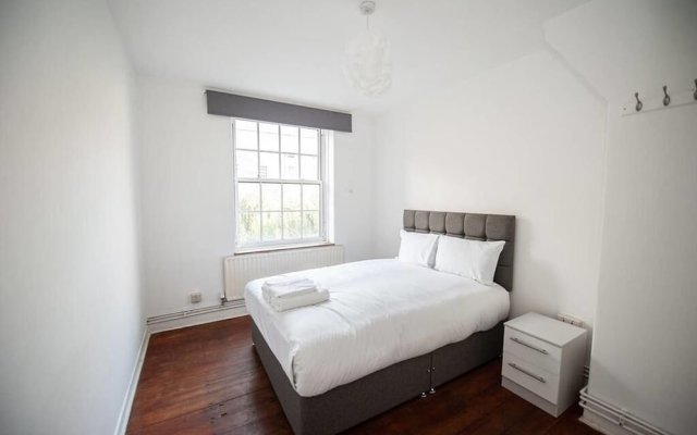 Central London 2BR Apartment in Waterloo