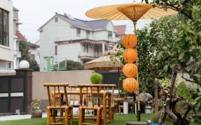 One village, one courtyard homestay