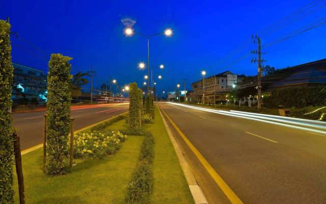 Season Palace Huahin Hotel