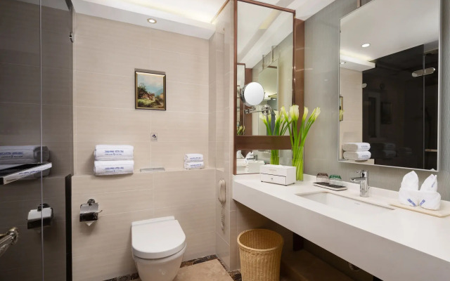 Shenzhen Bay Hisoar Hotel