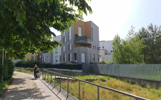 Chambre avec salle de bain /wc