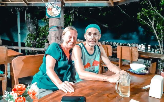 T and T House - Adults Only