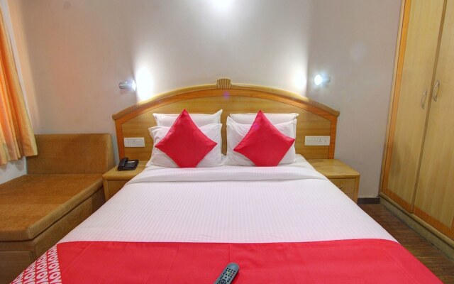 OYO 15781 Shree Adiga Residency