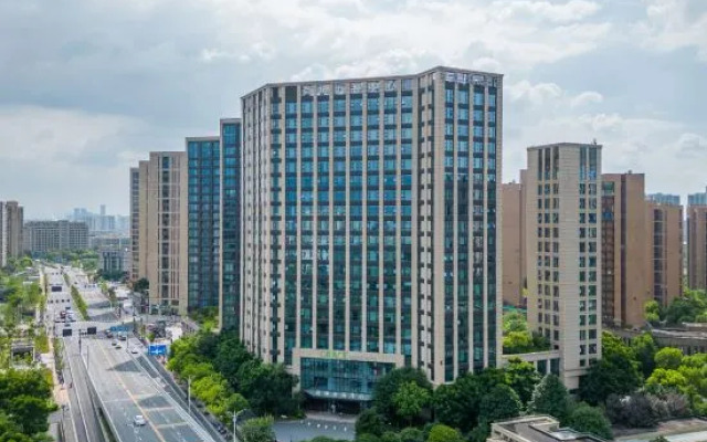Hangzhou Junshang Yunyi Hotel (Chihua Street Subway Station)
